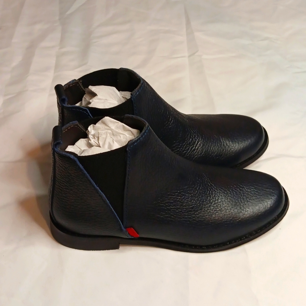 Marc Joseph navy blue leather kids boot brand new